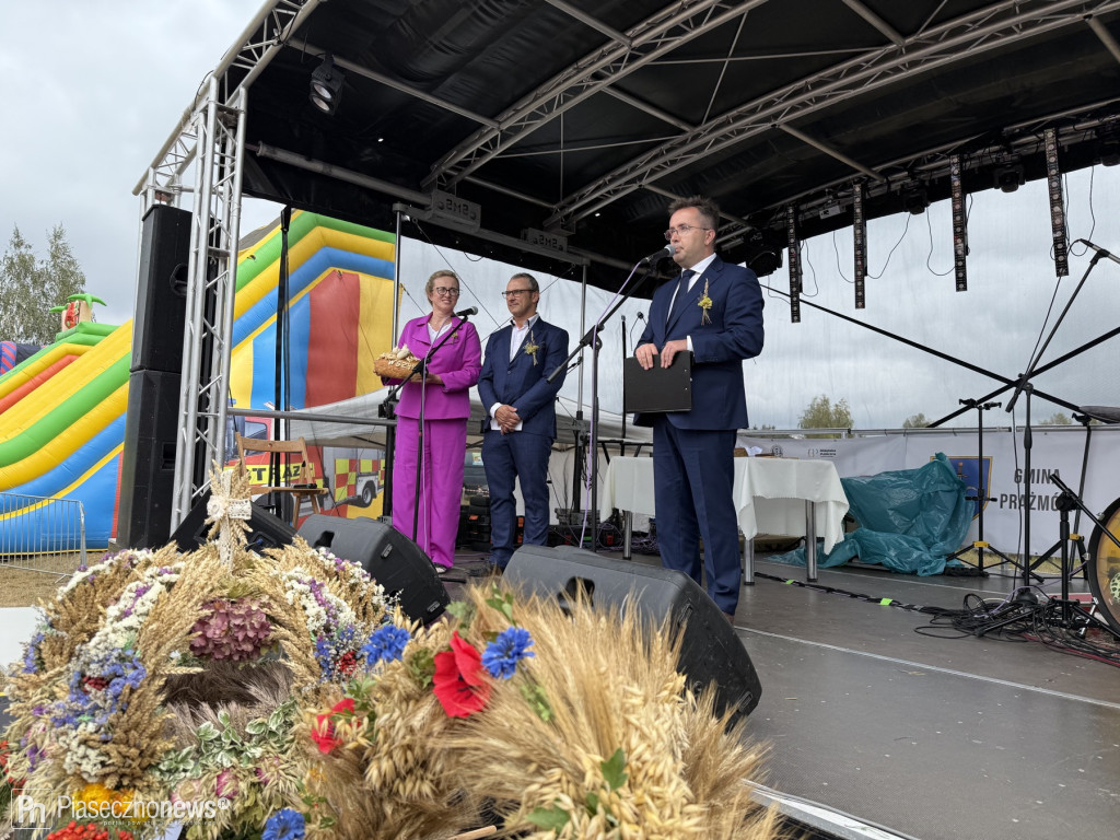 Dożynki Gminne w Prażmowie wciąż trwają
