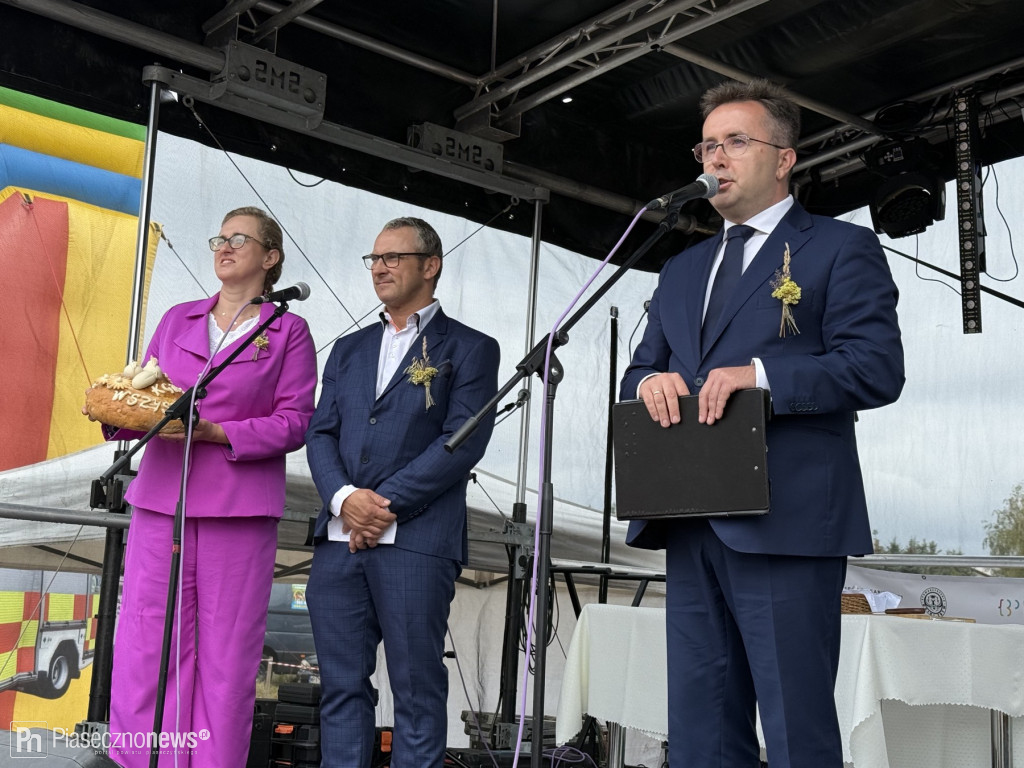 Dożynki Gminne w Prażmowie wciąż trwają