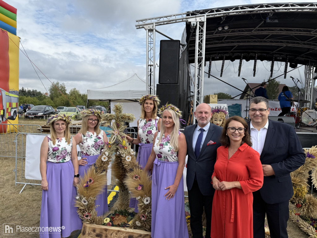 Dożynki Gminne w Prażmowie wciąż trwają
