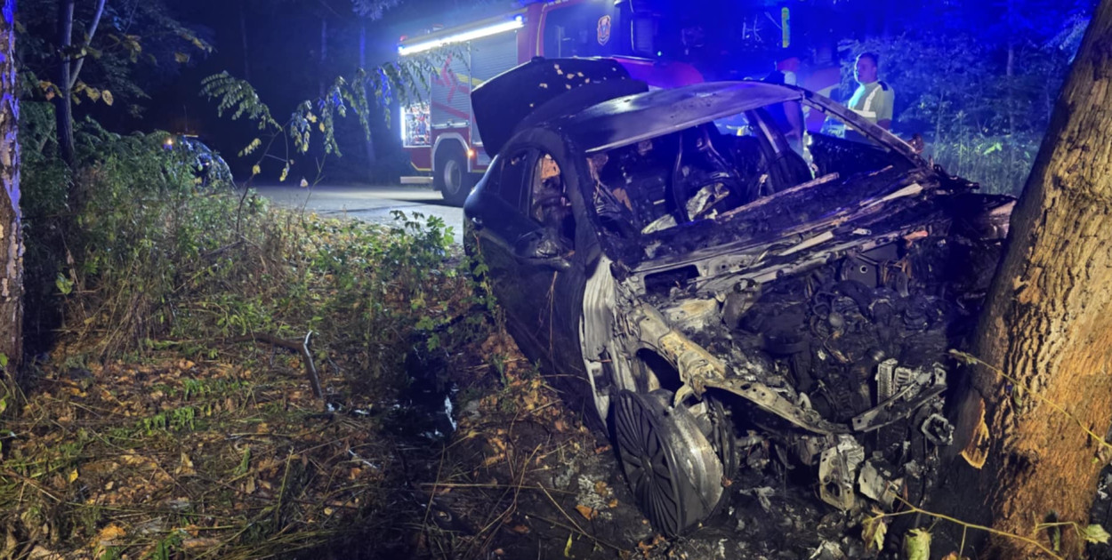 Samochód stanął w ogniu