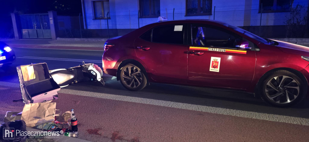 Skuter wjechał w tył taksówki