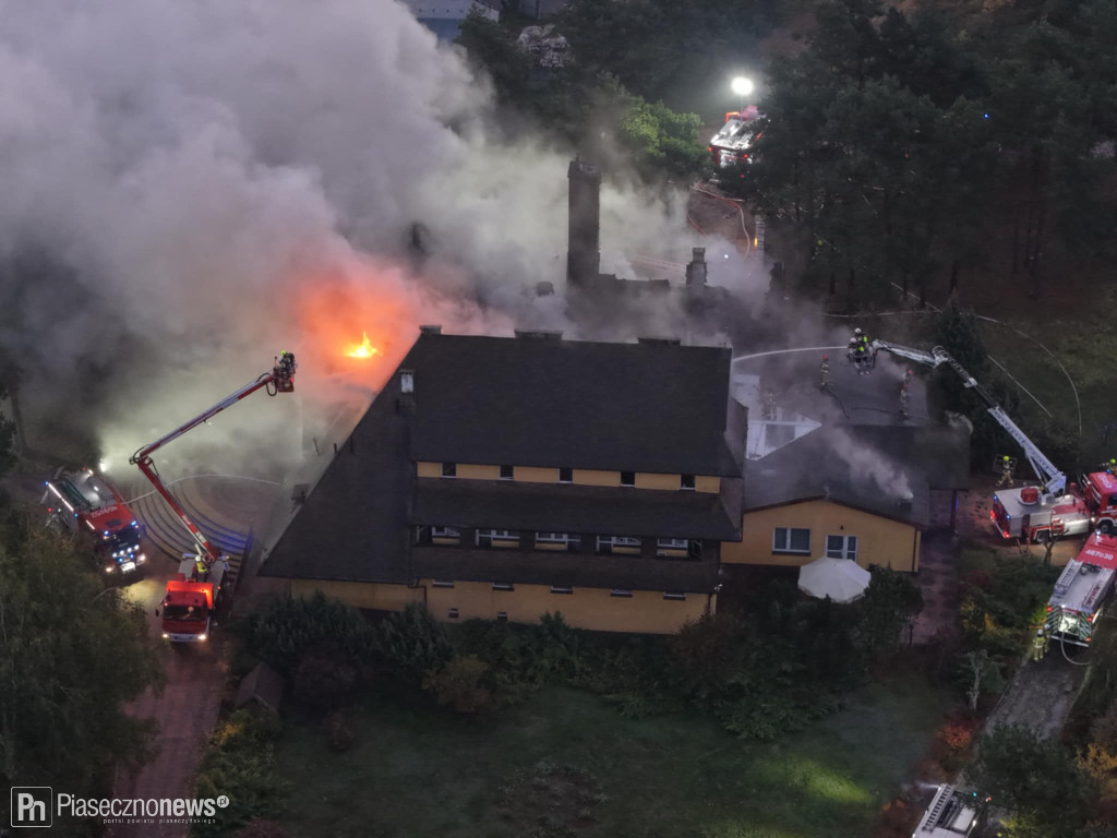 Płonie hotel! 140 strażaków w akcji