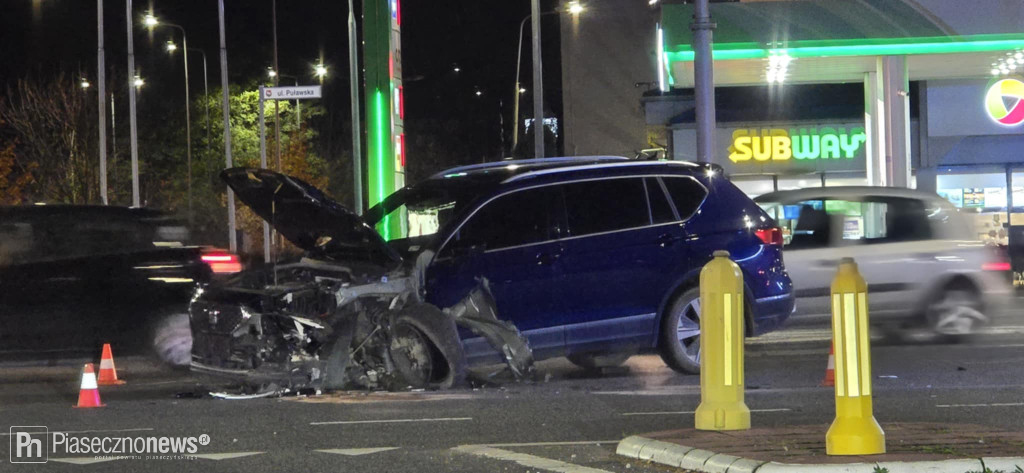 Po dwóch kolizjach porzucili auto i uciekli