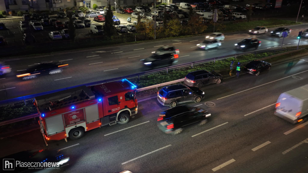 Po dwóch kolizjach porzucili auto i uciekli