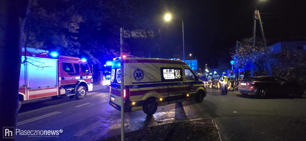 Zapatrzył się w telefon i wszedł pod samochód