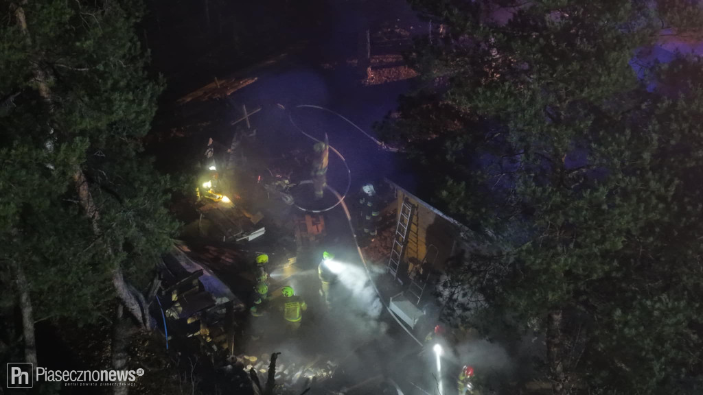 Wybuchł pożar. Kobietę pogryzł pies