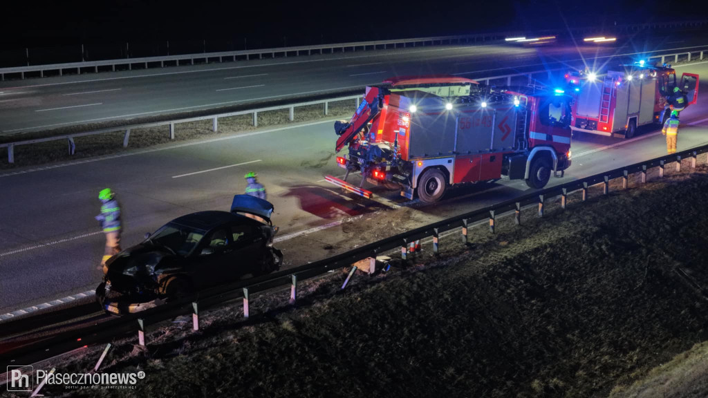 Uderzył w bariery energochłonne