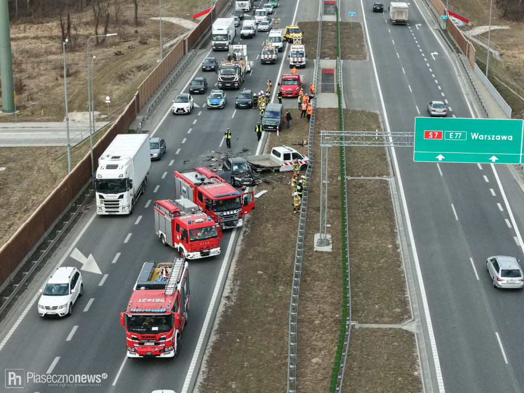 Wjechał w auto służb drogowych