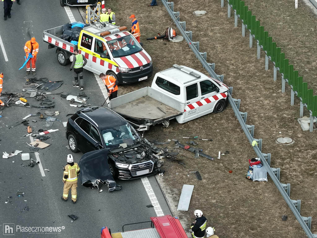Wjechał w auto służb drogowych