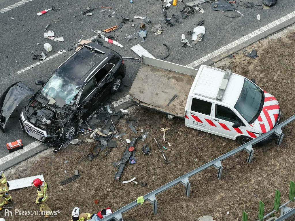 Wjechał w auto służb drogowych