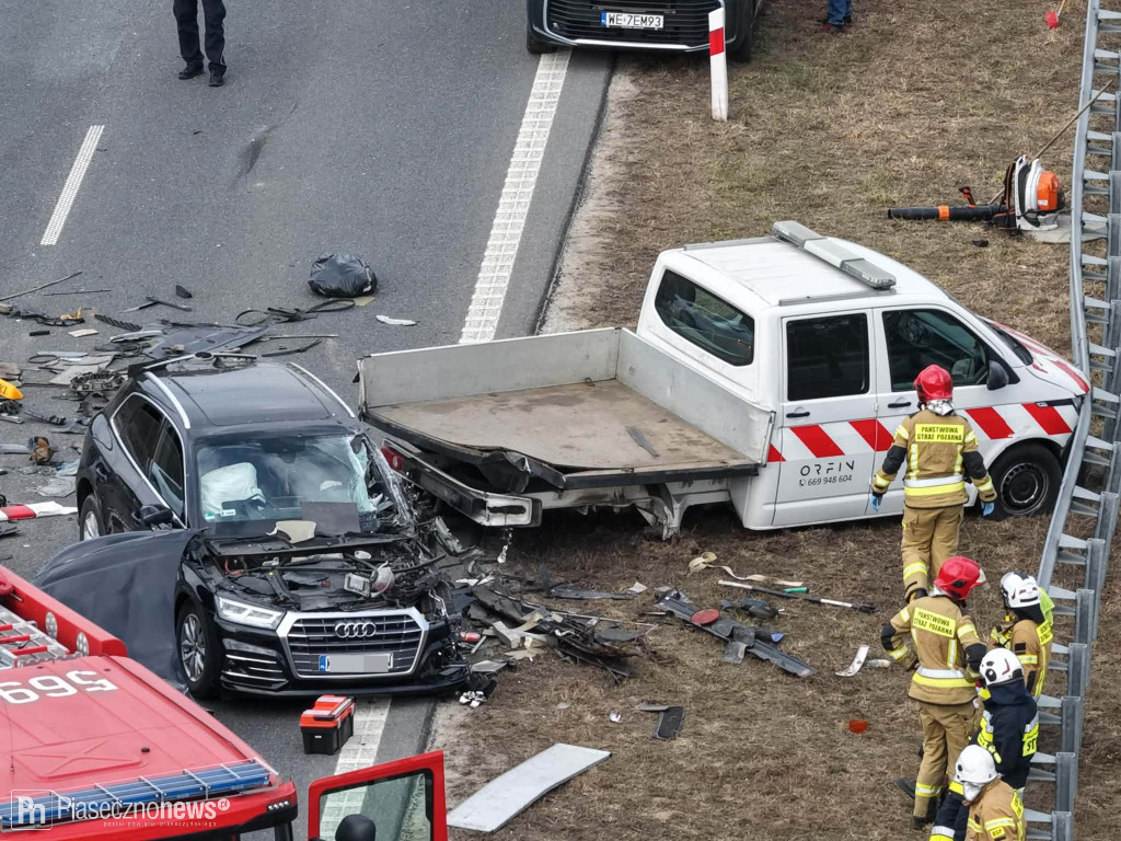 Wjechał w auto służb drogowych