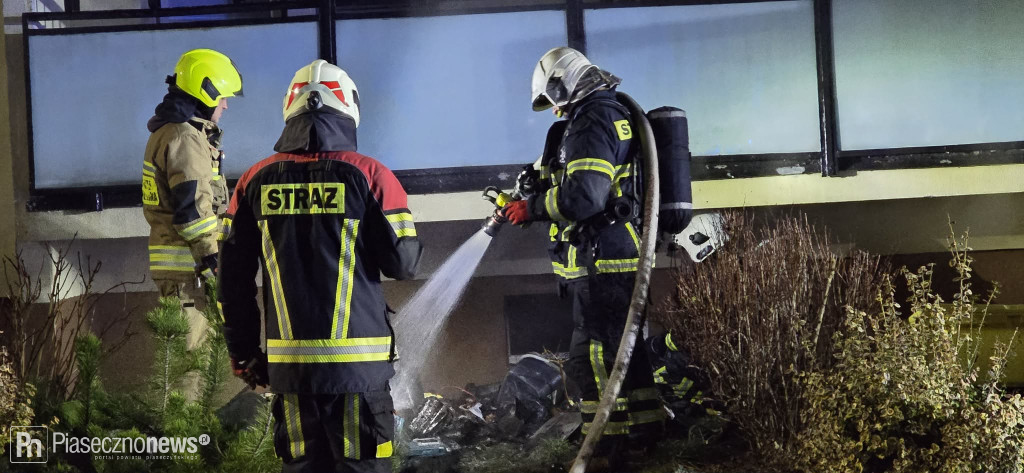 Pożar w bloku. Ewakuowano mieszkańców