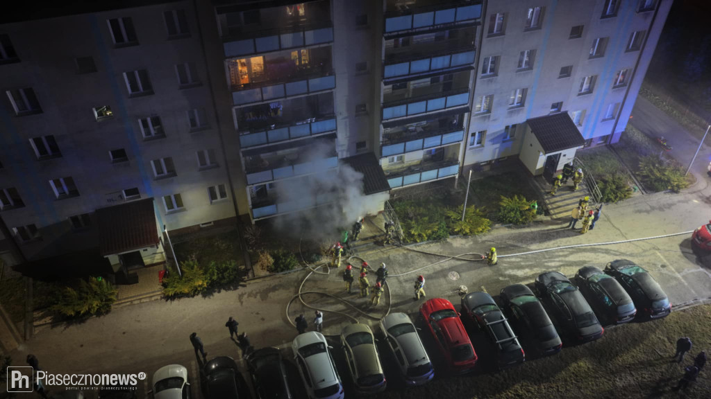 Pożar w bloku. Ewakuowano mieszkańców