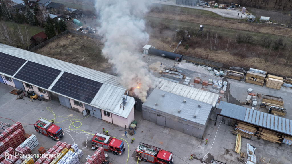 10 zastępów straży w akcji! Pożar w Siedliskach