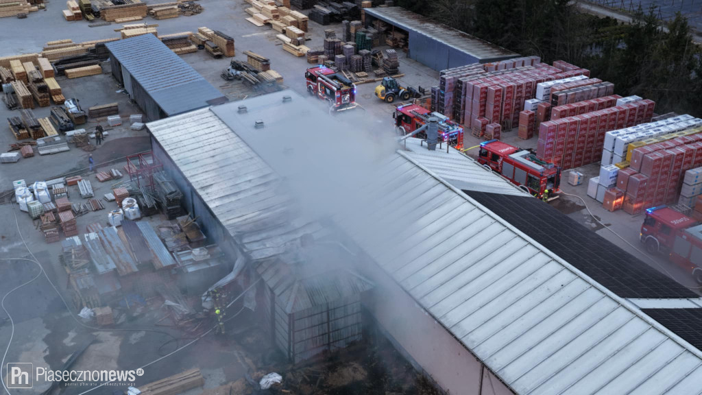 10 zastępów straży w akcji! Pożar w Siedliskach