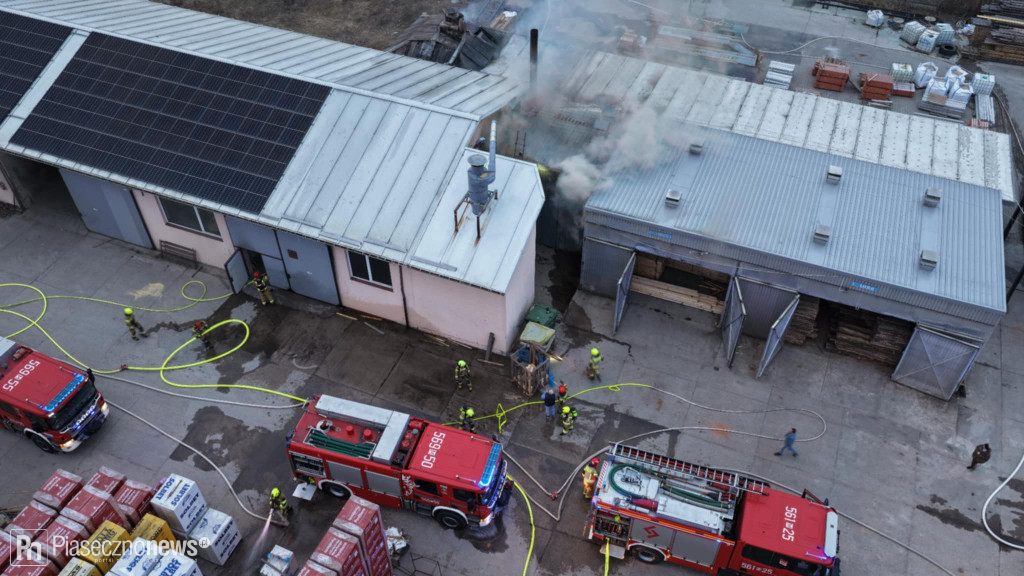 10 zastępów straży w akcji! Pożar w Siedliskach