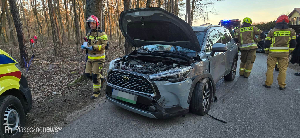 Zderzenie dwóch aut