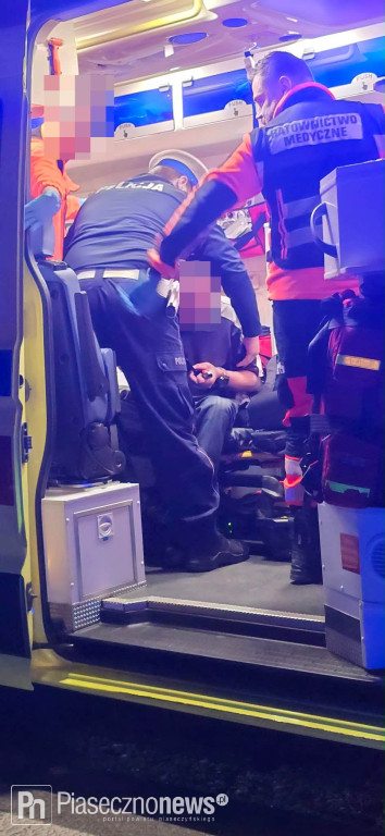 Chciał wyprzedzić, dachował w rowie