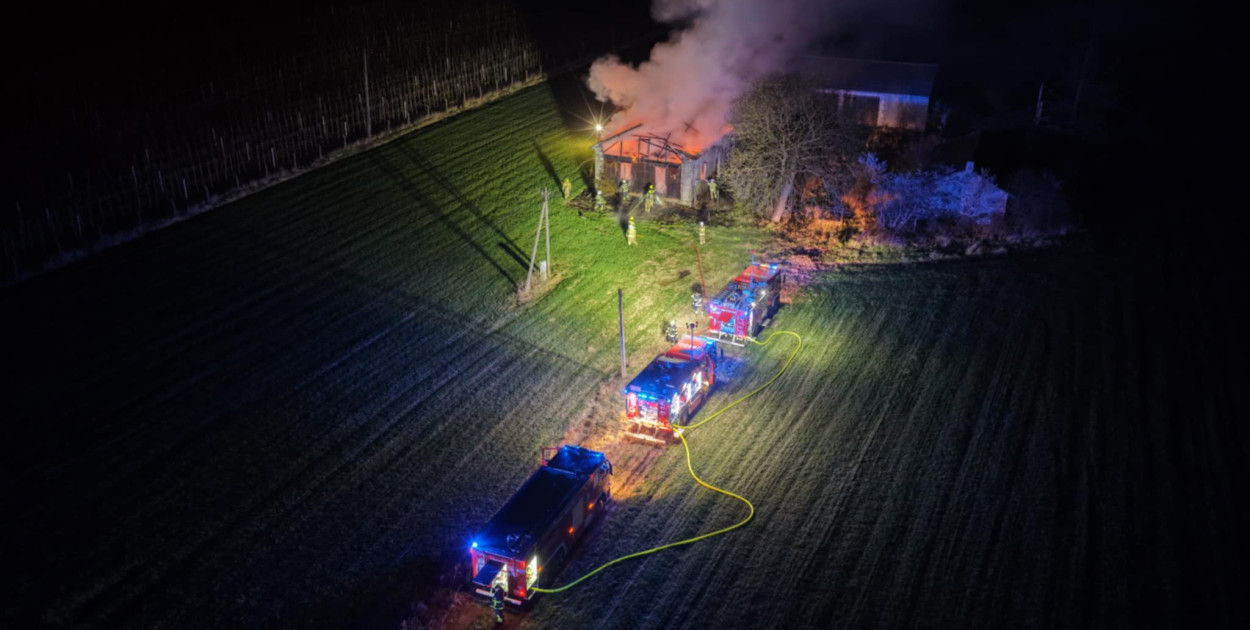 Pożar, walczyło 10 jednostek straży