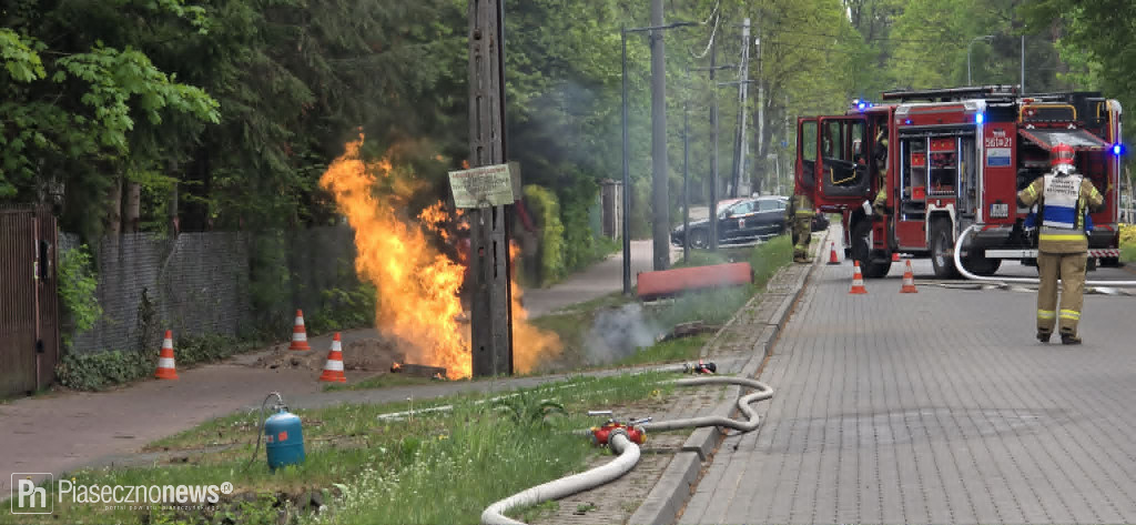 Potężny huk i słup ognia w Zalesiu Dolnym!