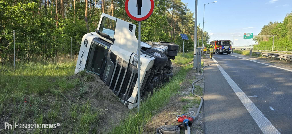 Przewrócona ciężarówka