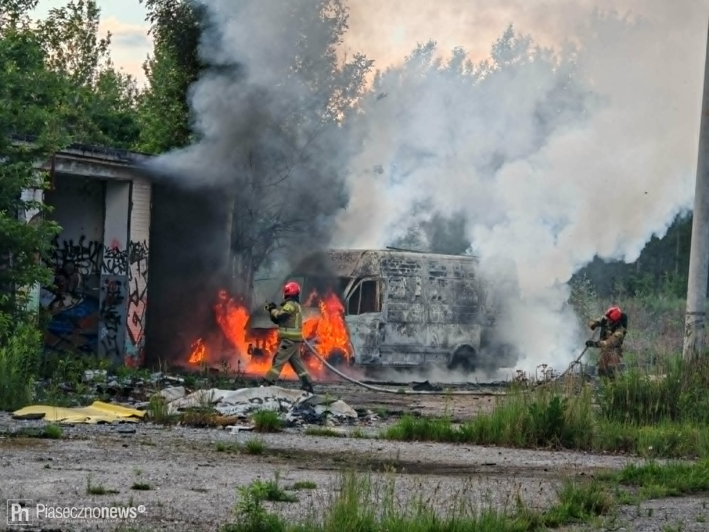 Kłęby dymu nad Mysiadłem