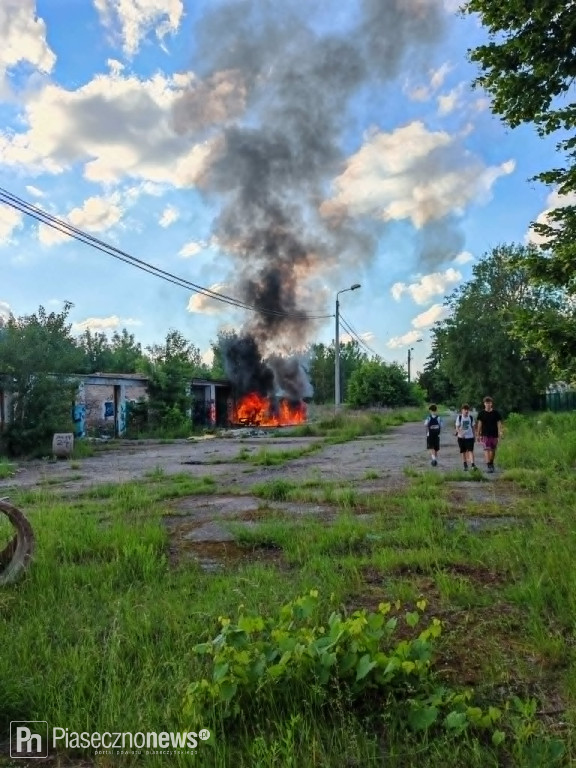 Kłęby dymu nad Mysiadłem