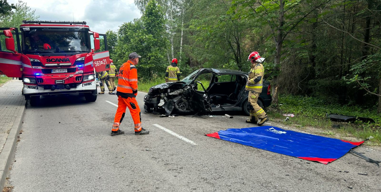 Czołowe zderzenie ze śmieciarką