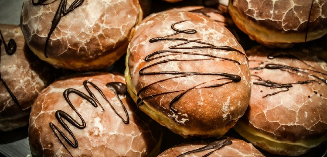 Pączki i faworki na ostatki