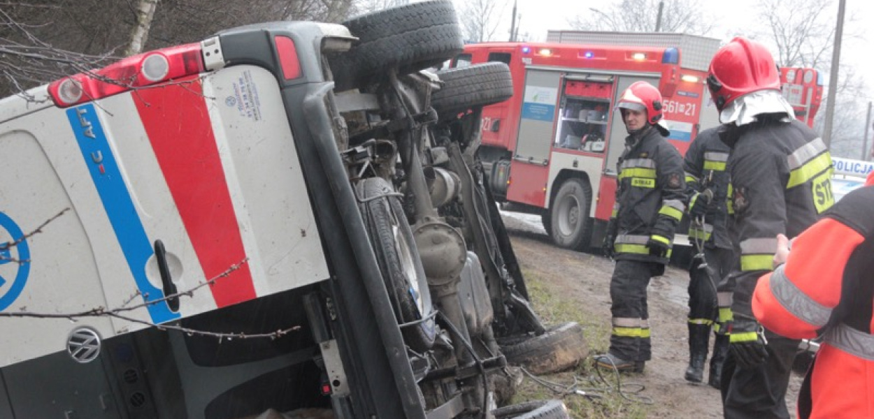 Nie ma litości! Mandat dla kierowcy karetki