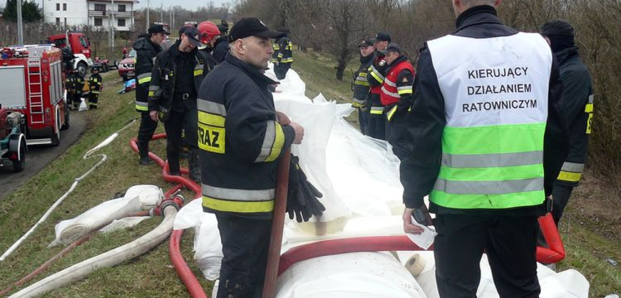 Wisła przerwała wał w Czersku i zarządzono ewakuację!