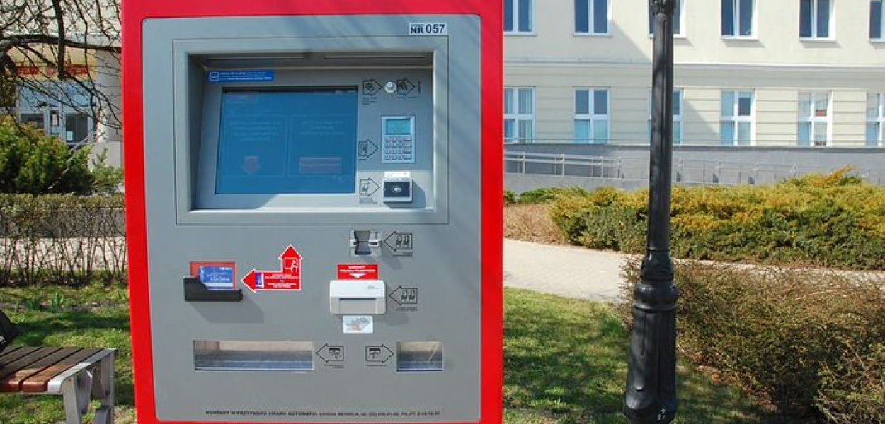 Ułatwienia dla podróżnych. Coraz więcej biletomatów