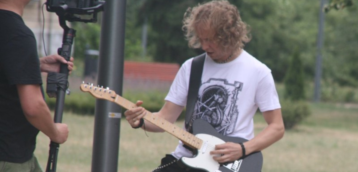 Nakręcili teledysk w parku