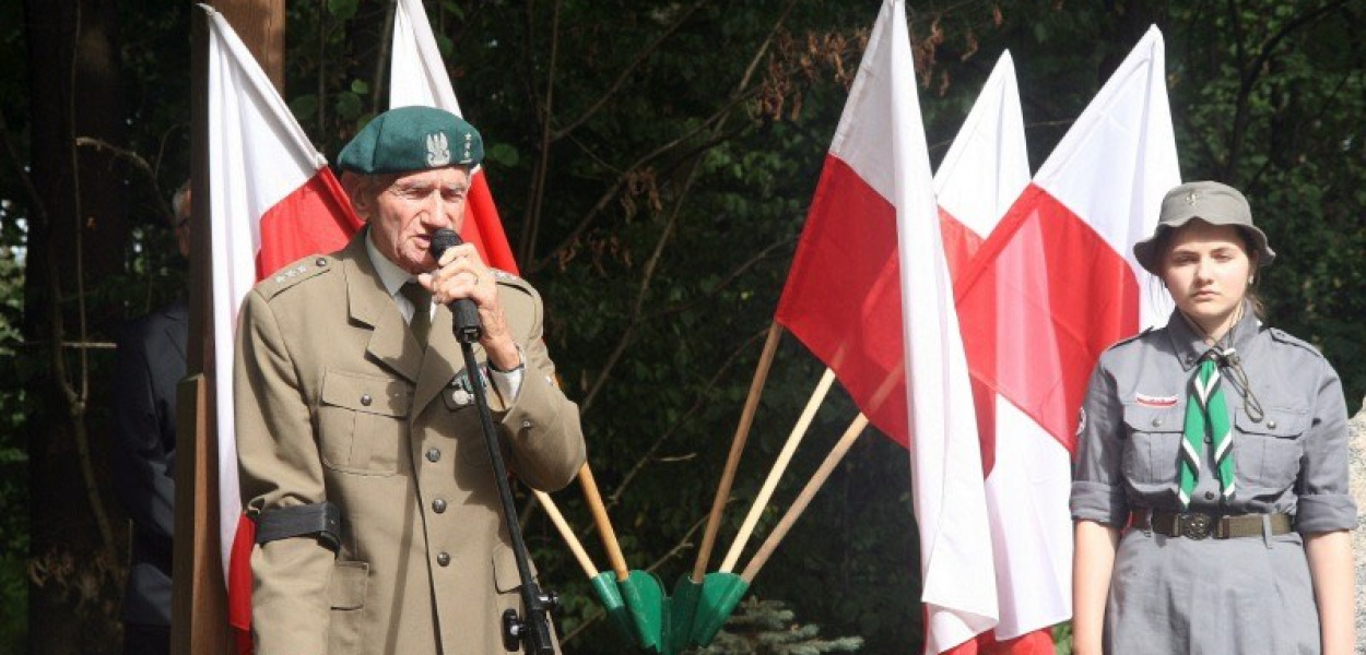 W hołdzie bohaterom