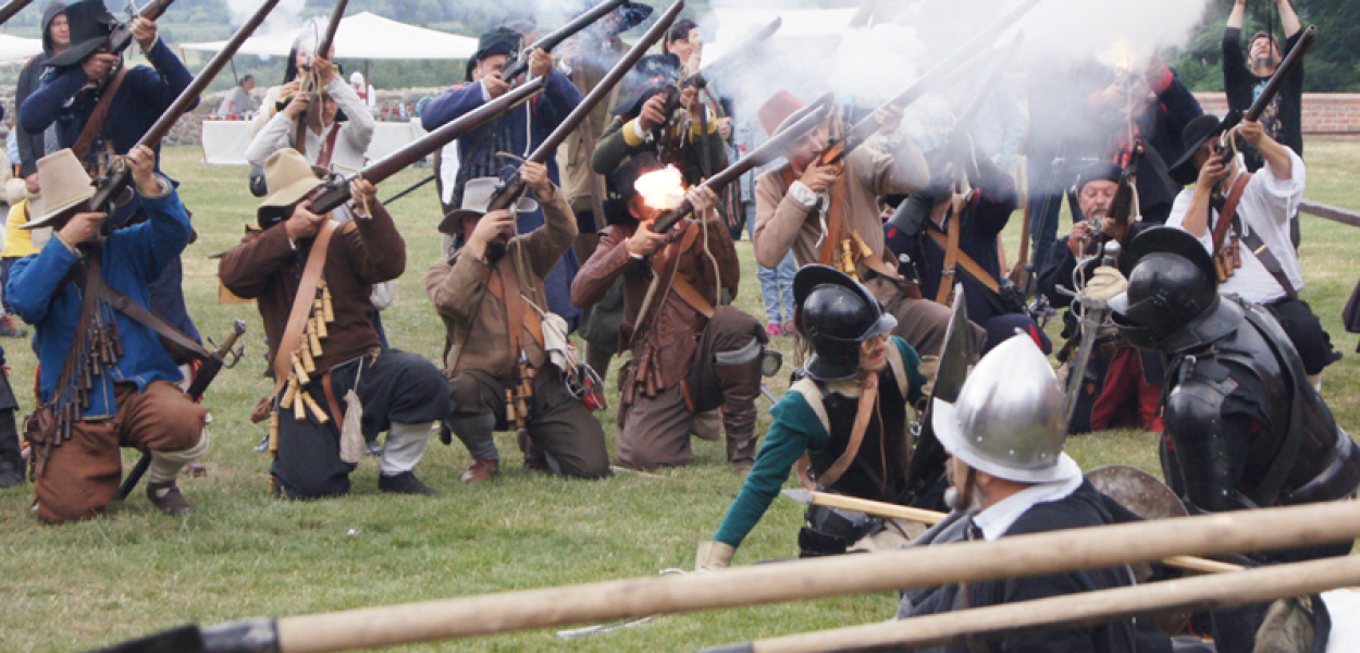 Napadli na zamek w Czersku. Wieczorem wielka bitwa!