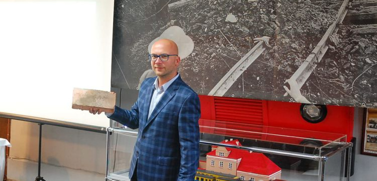 Kolej polowa w czasach wojny i pokoju