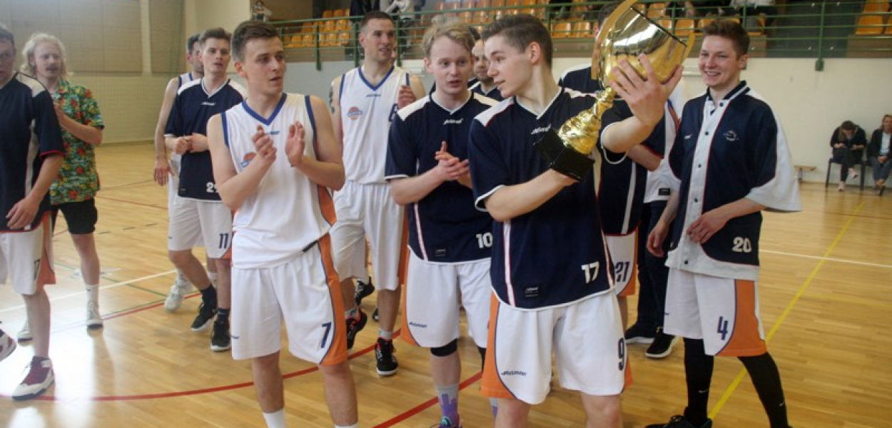 Koszykarze wywalczyli drugą ligę!