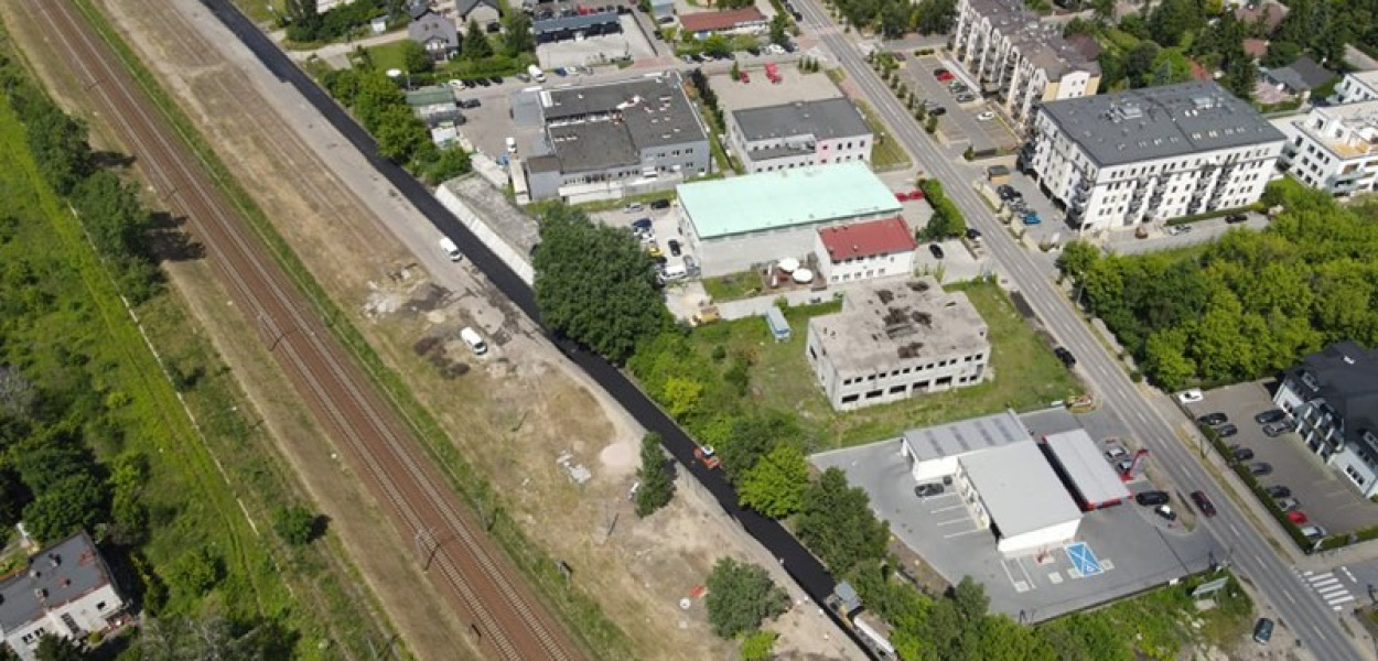 Kładą asfalt na Towarowej