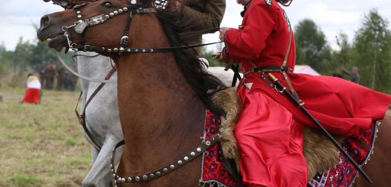 Strzały, wybuchy i szczęk oręża! Bolszewicy przegrali w Prażmowie