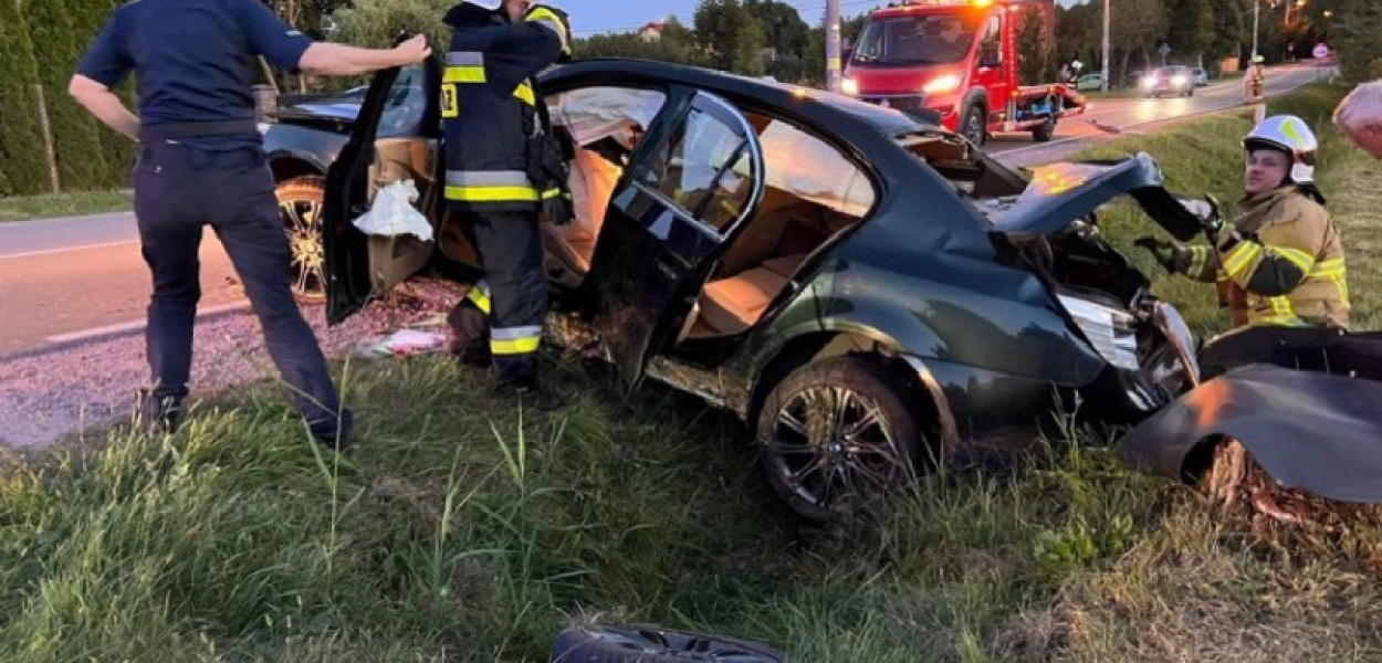 Policjanci na tropie tajemnicy dachującego bmw