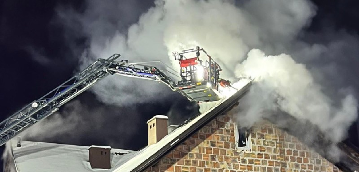 Pożar budynku mieszkalnego! Trwa akcja gaśnicza