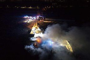 Pożar stadniny w Kępie Oborskiej-2407