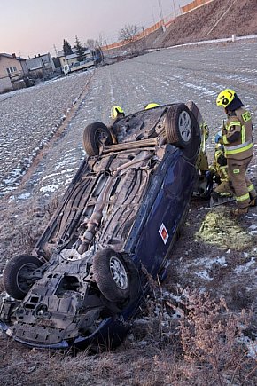 Auto przewozów osób dachowało-2410