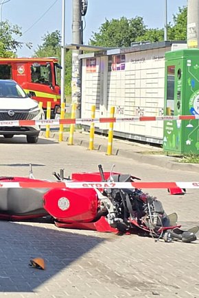 Groźny wypadek, ranne dwie osoby-2544