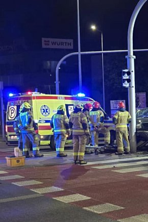 Zderzenie auta osobowego z ciężarówką-2565