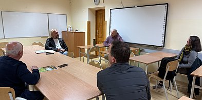 „Zioming z radnym”. Radny rozmawiał z mieszkańcami o lokalnych problemach-106626