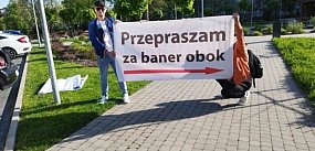 Przepraszają za baner obok