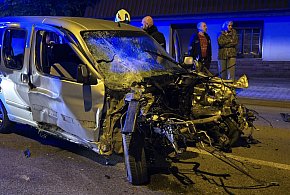 Poważny wypadek na ul. Gołkowskiej. Droga zablokowana-106628