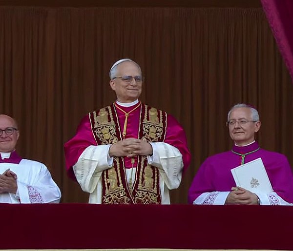 Nowy papież ukazał się światu. Takie przyjął imię!-106658