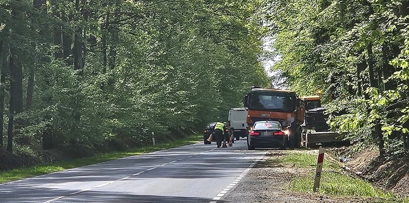 Policja wstrzymała prace drogowe - 106697